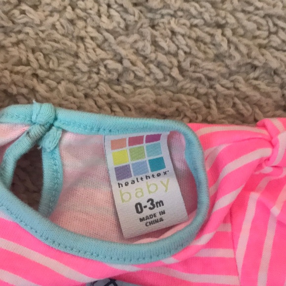 2 baby outfits - Picture 7 of 7